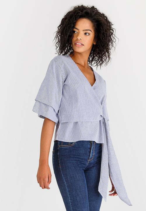 STYLE REPUBLIC - Sleeve Detail Wrap Blouse Blue and White