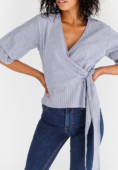 STYLE REPUBLIC - Sleeve Detail Wrap Blouse Blue and White