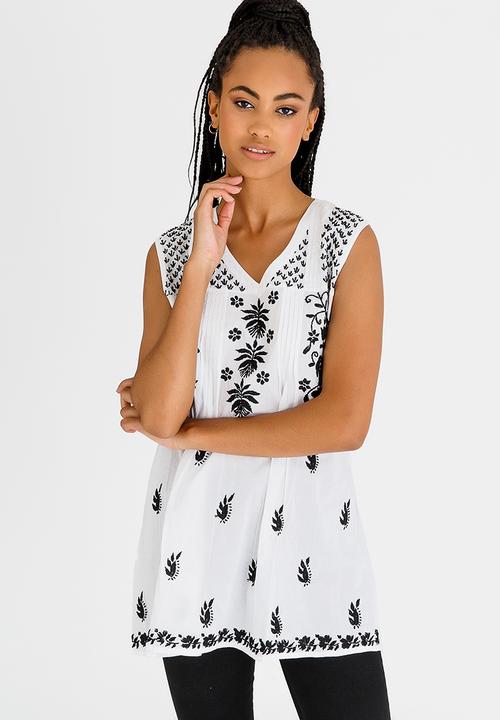 G Couture - Cotton Sleeveless Top Black and White