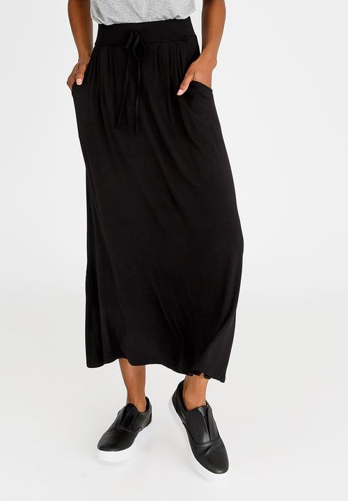 edit - Stretch Maxi Skirt with Front Pockets Black