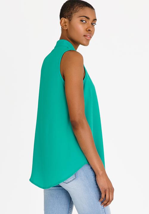 edit - V-Neckline Shell Top Green