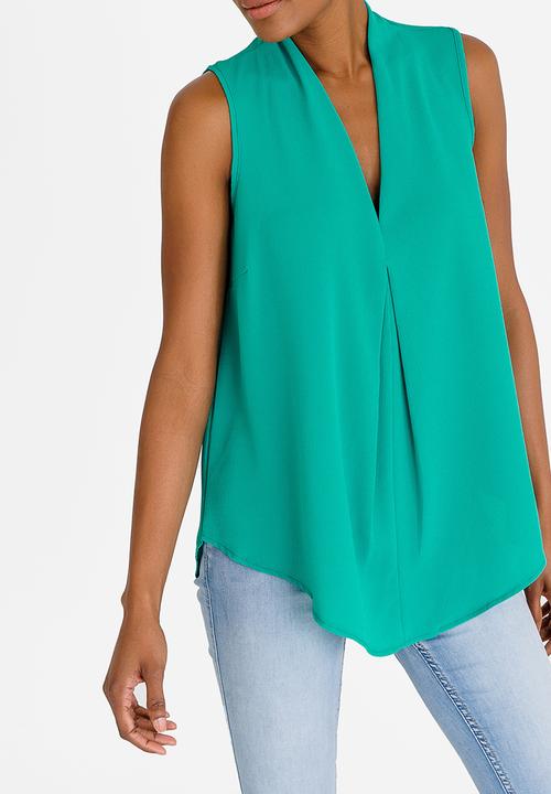 edit - V-Neckline Shell Top Green