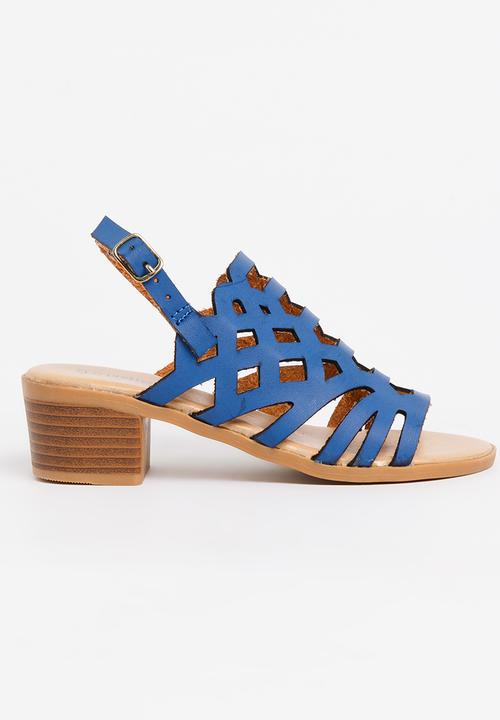Jumbo - Cut-Out Block Heel Navy