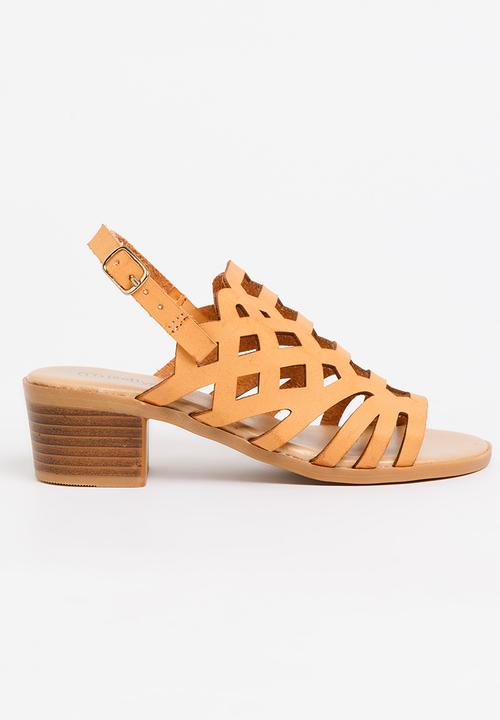 Jumbo - Cut-Out Block Heel Tan