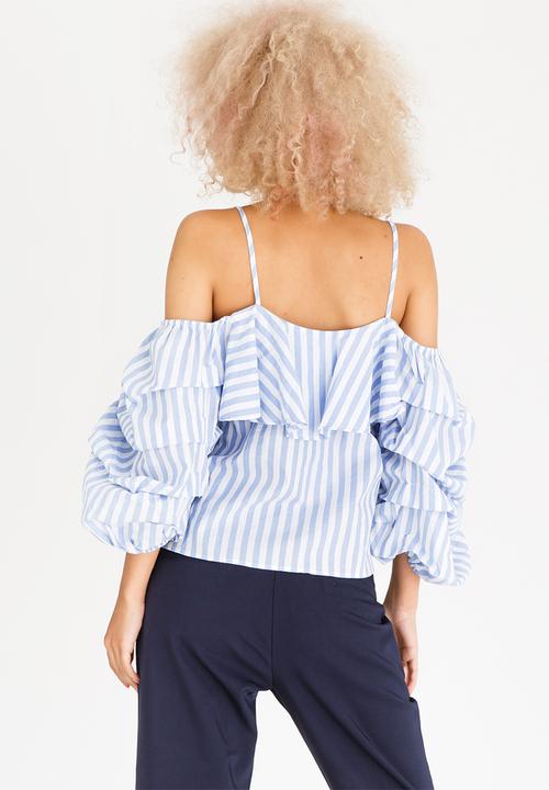 STYLE REPUBLIC - Bardot Volume Sleeve Blouse Blue and White
