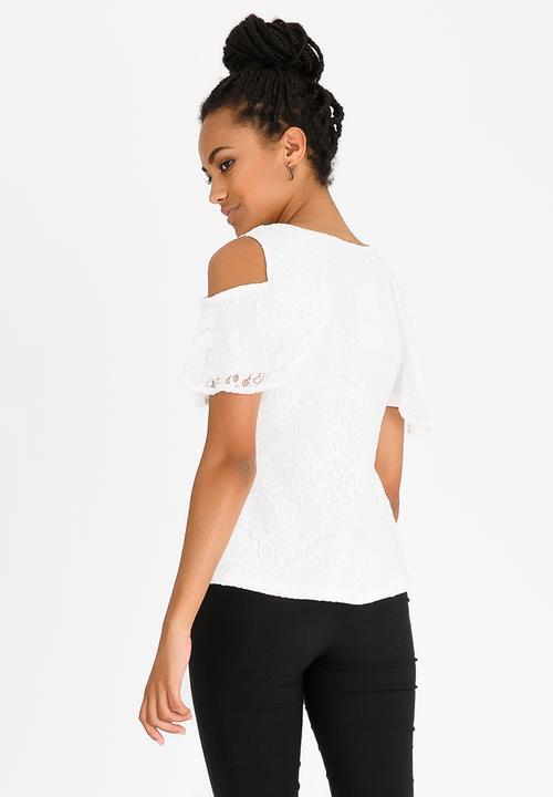 edit - Frilly Cold-shoulder T-shirt Cream
