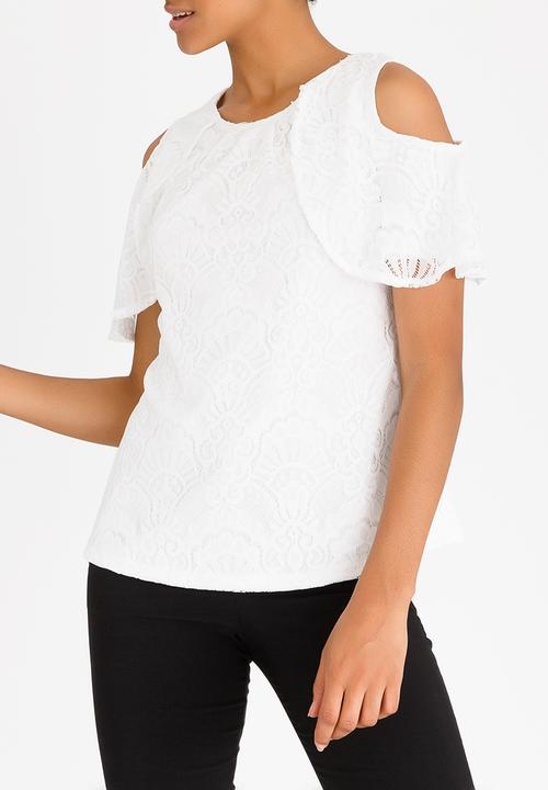 edit - Frilly Cold-shoulder T-shirt Cream