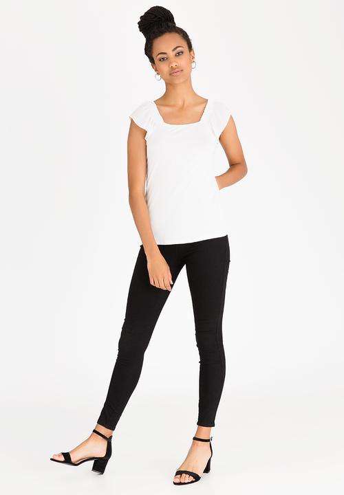 edit - Knit Top with Frill Sleeves Cream
