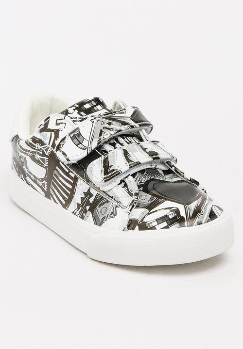 Pop Candy - Printed Slip On Sneaker Black and White