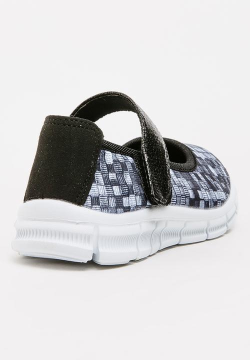 Foot Focus - Girls Sporty Pump Black