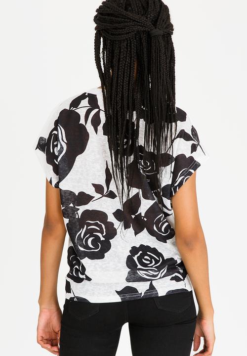 Revenge - Rose Tee Black and White