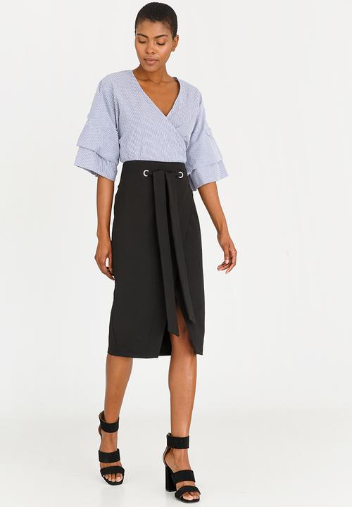 STYLE REPUBLIC - Eyelet Wrap Skirt Black
