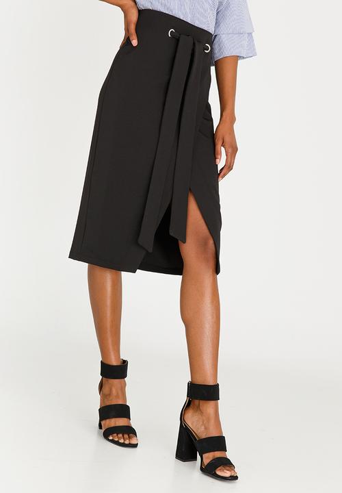 STYLE REPUBLIC - Eyelet Wrap Skirt Black