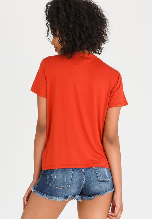 c(inch) - Choker Neckline T-shirt Rust