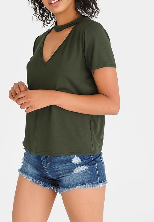 c(inch) - Choker Neckline T-shirt Green