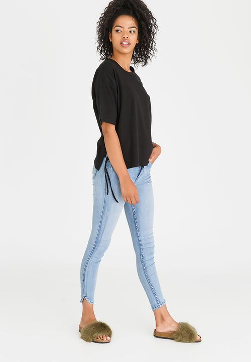 c(inch) - Side Tie T-shirt Black