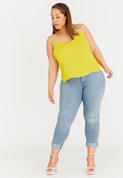 STYLE REPUBLIC PLUS - V-neck Cami Chartreuse