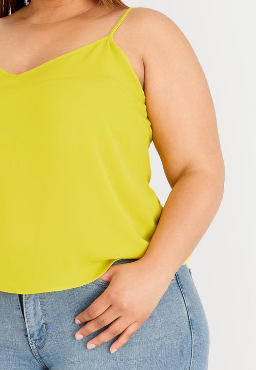 STYLE REPUBLIC PLUS - V-neck Cami Chartreuse