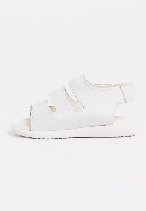 shooshoos - Cost To Coast Sandal White