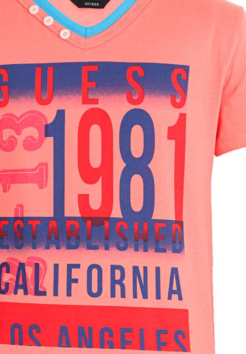 GUESS - S/S 3 Button Guess Tee Red