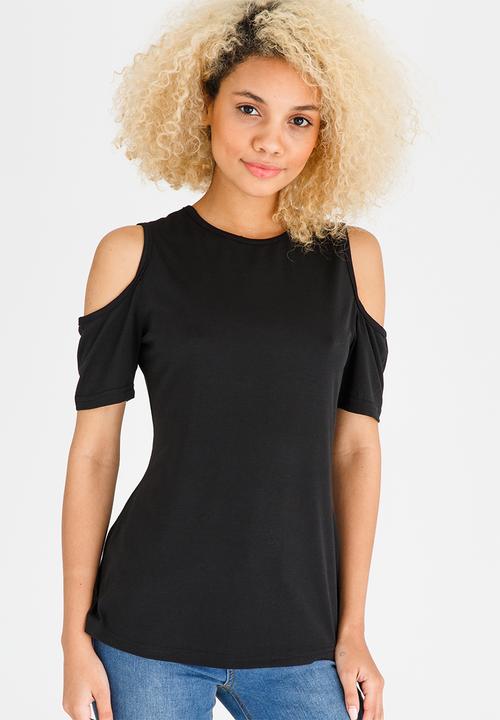 c(inch) - Cold Shoulder T-shirt Black