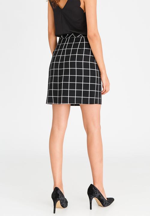 edit - Checkered Skirt Black and White