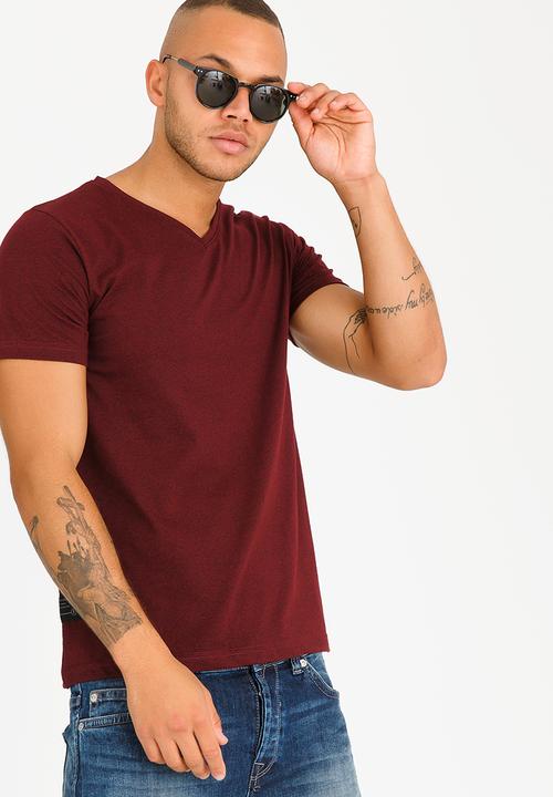 Dissident - Guildford Crew Neck Tee Burgundy