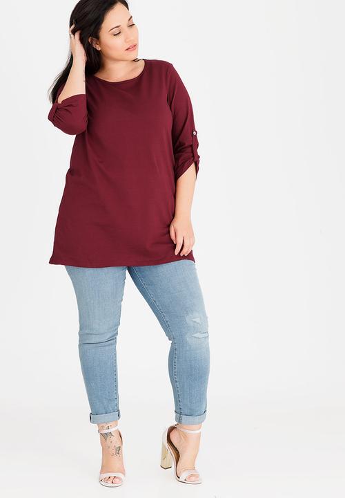 edit Plus - 3/4 Sleeve T-shirt with Tab Detail Burgundy
