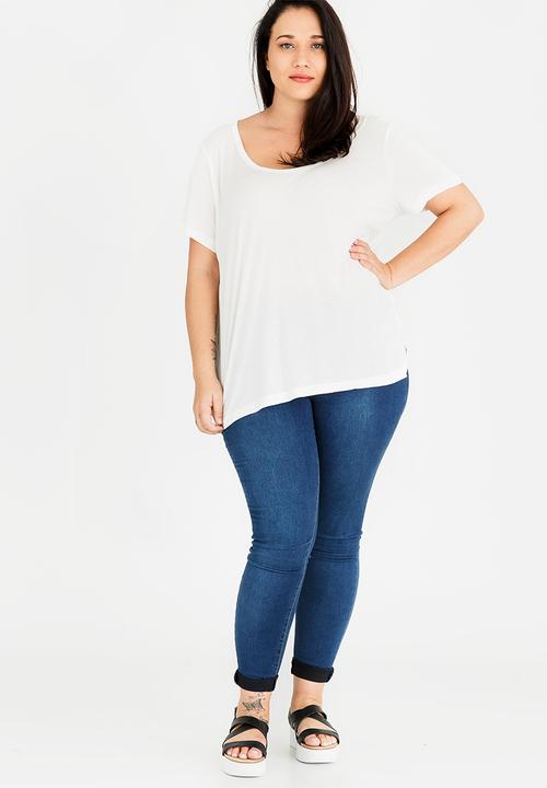 Brave Soul - Perrie Scoop Neck T-shirt Cream