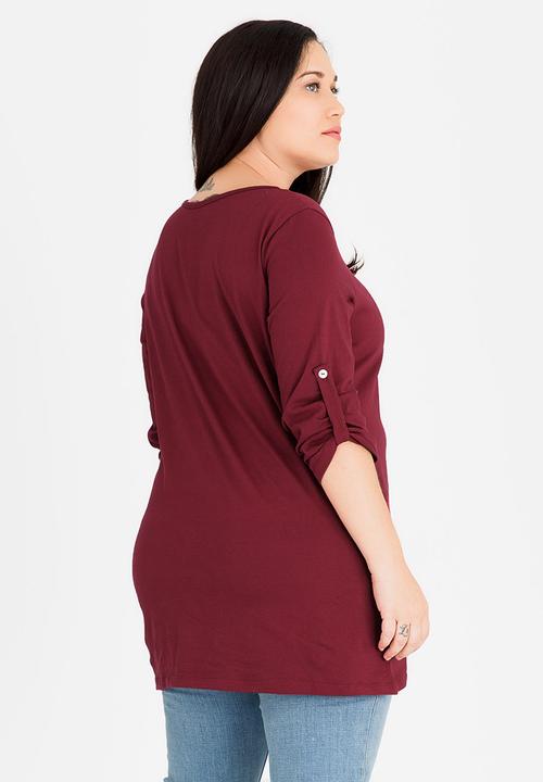 edit Plus - 3/4 Sleeve T-shirt with Tab Detail Burgundy
