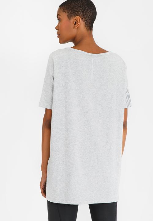 New Balance  - Boxy T-shirt Grey