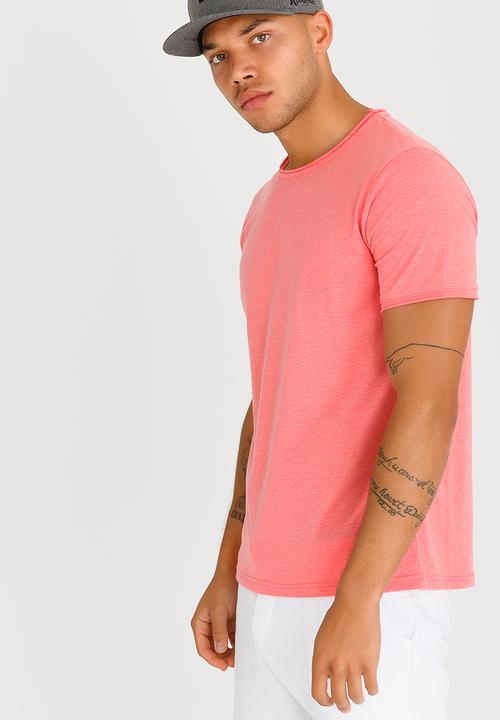 STYLE REPUBLIC - Goat Raw Trim Tee Coral