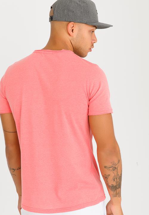 STYLE REPUBLIC - Goat Raw Trim Tee Coral