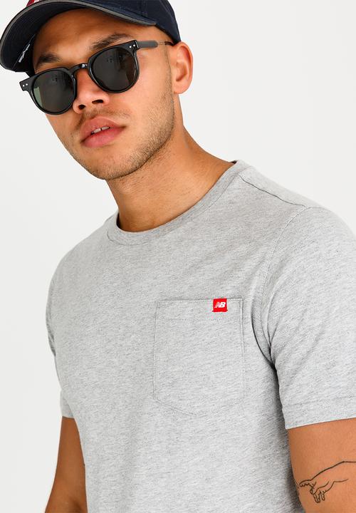 New Balance  - Essentials Pocket Tee Grey