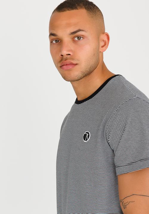 Resist - Striped Crew Neck  T Shirt Black and White