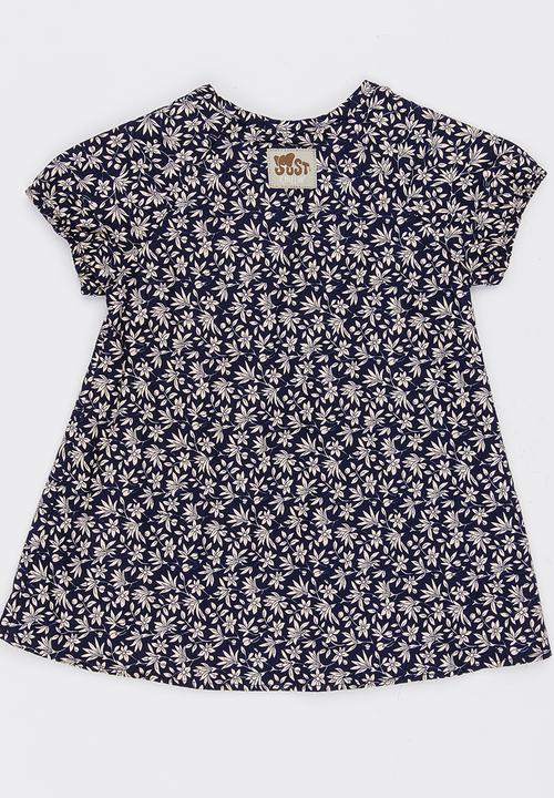 Just chillin - Shift Dress Multi-colour