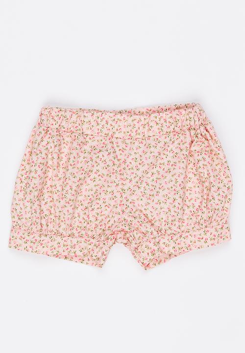 Just chillin - Shorts Floral