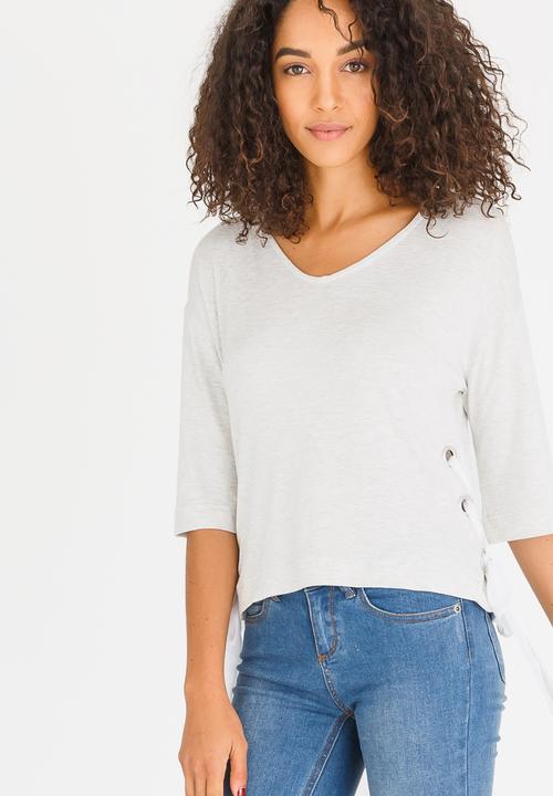 STYLE REPUBLIC - Lace-up T-shirt Grey