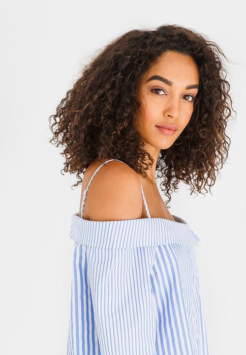 STYLE REPUBLIC - Off the Shoulder Shirt Blue and White