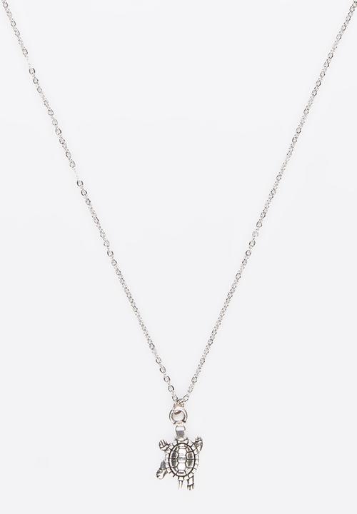 Jewels and Lace - Turtle Necklace Silver