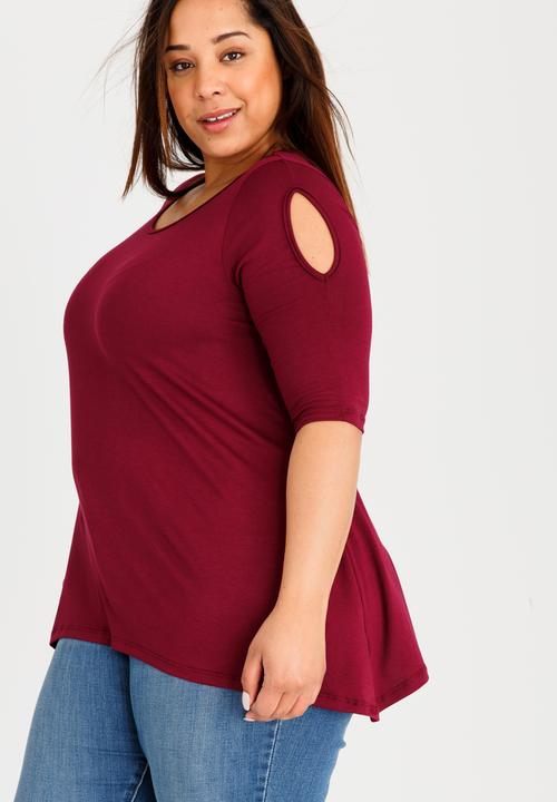 edit Plus - Cold Shoulder T-shirt with 3/4 Sleeves Dark Red