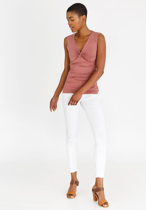 edit - Sleeveless Fitted Top Pale Pink