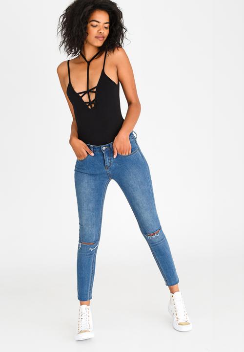 STYLE REPUBLIC - Strap Detail Bodysuit Black