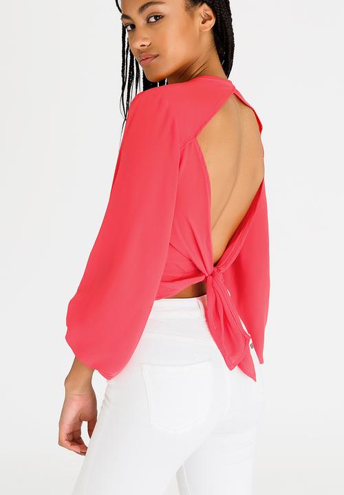 STYLE REPUBLIC - Open Back T-shirt Coral