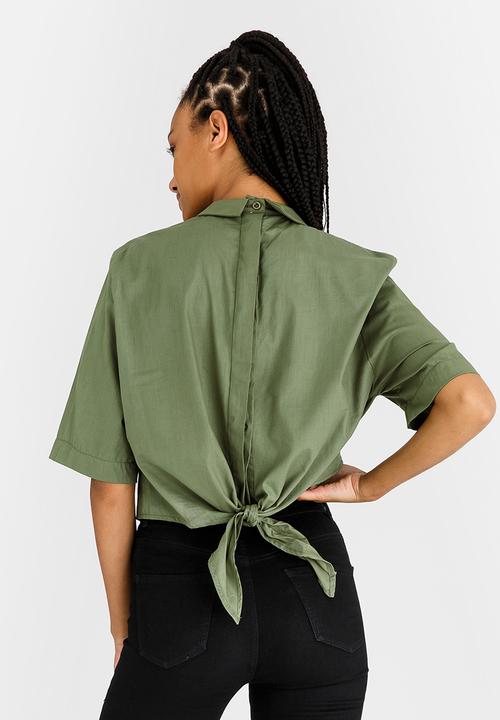 STYLE REPUBLIC - Cropped Shirt Mid Green
