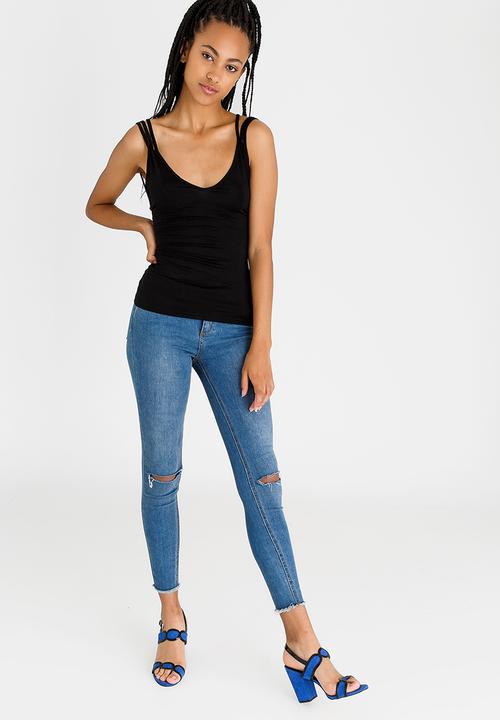 STYLE REPUBLIC - Strap Detail Top Black