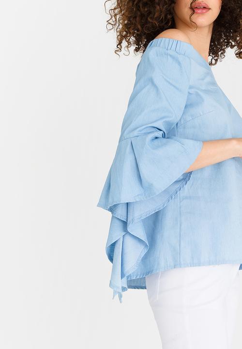 cath.nic - Bell Sleeve off The Shoulder Top Pale Blue