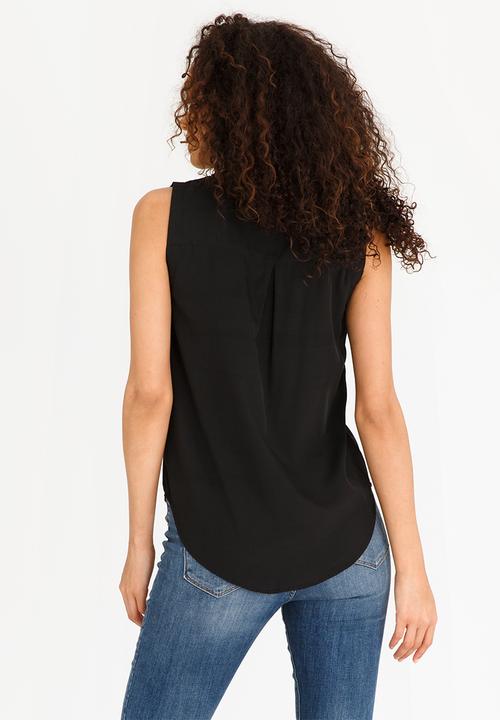 edit - Sleeveless Blouse with Front Pleats Black