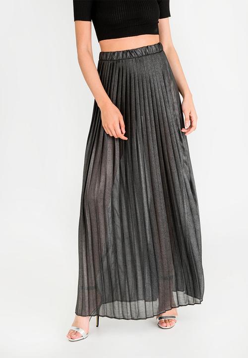 STYLE REPUBLIC - Pleated Maxi Skirt Black