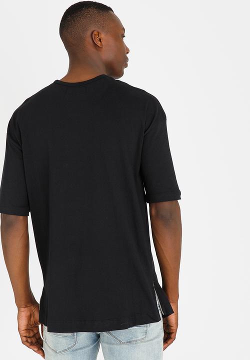 Resist - Oversized Half Sleeves T Shirt Black